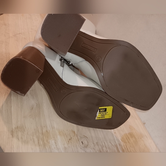 Marc FisherWomen's Dacea Tapered Block Heel Dress Boots - Picture 9 of 9